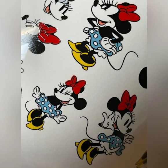 Large Minnie Mouse bowl/mug with handle. - Picture 3 of 7